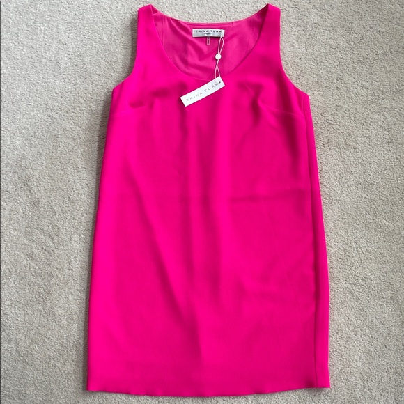 Trina Turk Dresses & Skirts - Trina Turk Bright Fuchsia Sleeveless Shift Mini Dress